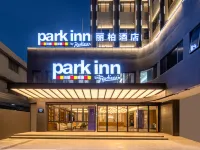 Park Inn by Radisson Guangzhou Railway Station Hotel berhampiran Shuita