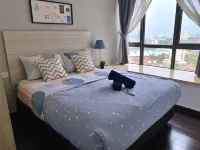 R&F Princess Cove Apartment by SC Homestay