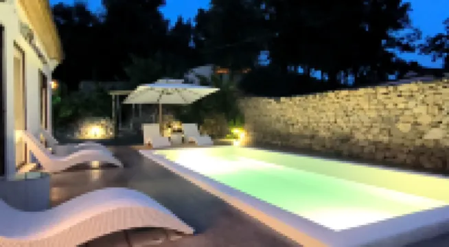 北京凡與不凡私湯民宿（古北口水鎮景區店）