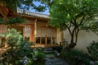 Heqing Chushan Xiaozhu B&B Hotels in Heqing