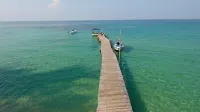 Seafar Resort