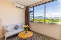 City Riverview Hotel (Guilin North High-speed Railway Station Wanda)