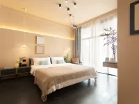 Monet Garden Inn