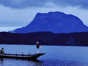 Lugu Lake Zaichuan Chief Quanhu Shengjing Designer Resort Hotel (Mosuo Goddess Panorama)