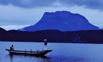 Lugu Lake Zaichuan Chief Quanhu Shengjing Designer Resort Hotel (Mosuo Goddess Panorama)