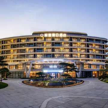 Rizhao Azure Holiday Hotel