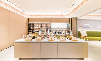 JI Hotel (Shanghai Zhenping Road Subway Station)