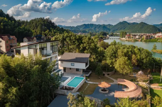 Two mus of Banvilla Tangquan Meisu (OMG Heartbeat Paradise Store) Отели рядом с достопримечательностью «Chuiyun Tongtian River»