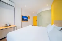 Pudding Select Hotel (Hangzhou Wulin Square Fengqi Road Jianguo North Road Metro Station Branch)