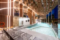 Oakwood Suites Tiwanon Bangkok - Pools