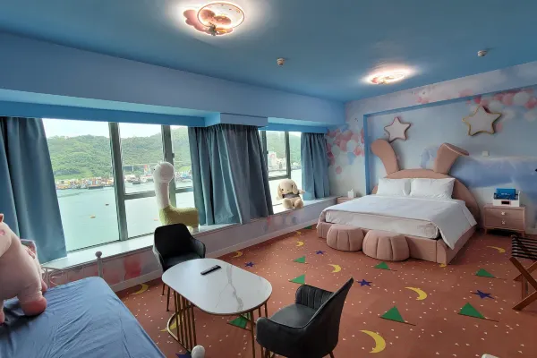 荃灣時鐘酒店, 華麗海灣酒店