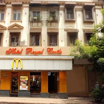Hotel Royal Castle Отели рядом с достопримечательностью «Mani Bhavan Gandhi Museum»
