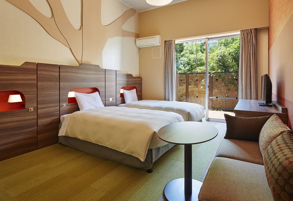 3. 미츠이 가든 호..