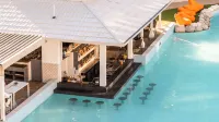 Novotel Cairns Oasis Resort - Beach