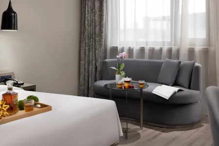 Jiabo Hotel (Suzhou Shiquan Street Wangshi Garden)