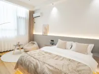 Wangxiangu Zhonglou Homestay(Wangxiangu Scenic Area) โรงแรมในซ่างเหรา