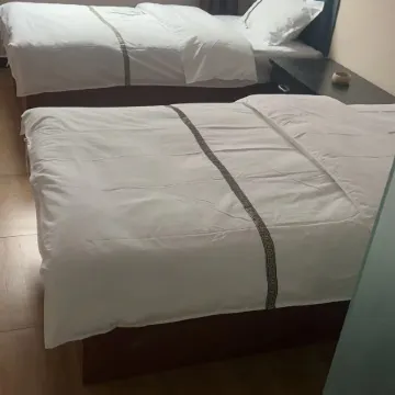 Rujia Huayi Hotel (Luanping County Hospital Branch)