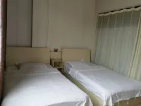龍城賓館（玉屏龍鳳大道店） - 2 星級