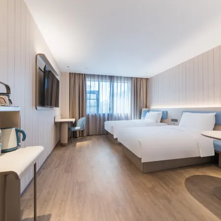 HanTing Hotel (Quzhou Huochezhan Sanqu Road)