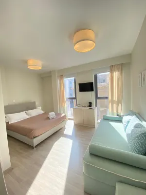 Tins Hotel City - Athens