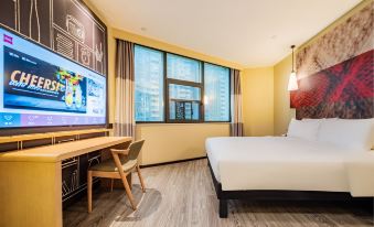 32/5000  Hotel Ibis (wide narrow Alley Central Hotel, Chengdu)