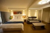 Zhongwei Qigua Light Luxury Hotel - 2-Star