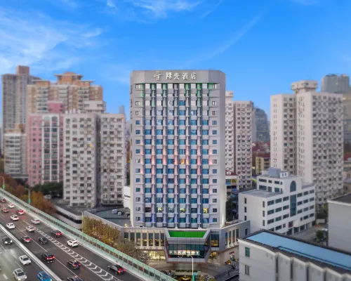 Shanghai Sunshine Hotel (Hongqiao Road Subway Station) Hotels near Changning