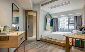 Echarm Hotel (Nanjing Fuzimiao Subway Station)