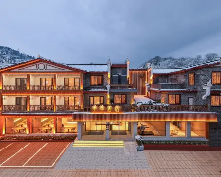 โรงแรม JI (เมืองโบราณเฟิ่งหวง เซียงซี ฮงเซียว) โรงแรมในเฟิ่งหวง