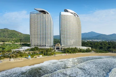 Salt Crystal Hotel By RìChū