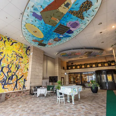 New Osaka Hotel Shinsaibashi Отели рядом с достопримечательностью «Концертный зал Namba Hatch»