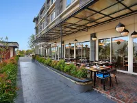 Azana Boutique Hotel Denpasar Hôtels à proximité de : Place de Puputan Badung