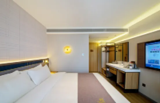 Homeinn Plus (Chengdu Shuangliu Airport Aviation Port Shunfeng Subway Station) Hotel in zona Occupation Training College of Sinohydro Bureau 5