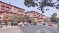 i Electronic Sports Hotel (Xuchang Cao Wei Ancient City Fat Donglai People's Store) - Esports