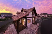 Crystal Villa Shirahama (Seaside) Hotels near Adventure World