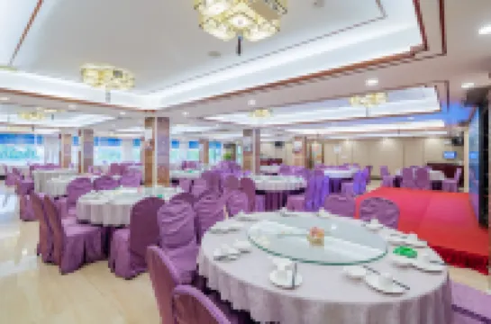 โรงแรมวิวแม่น้ำจินซาหวาน (พิพิธภัณฑ์ไดโนเสาร์เหอหยวน)