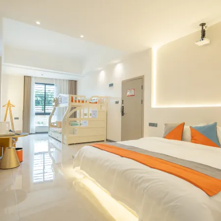 Yicheng Yihai Homestay (Chongwu Ancient City)