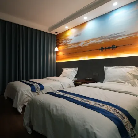 Qinghai Lake Zhaxi Tibetan-style Holiday Inn