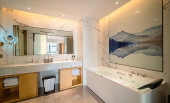 TOWO Shangpin International Hotel (Guiyang Century Jinyuan Shopping Center)