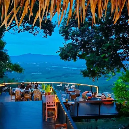 The Nine Bistro Grand Hill & Resort