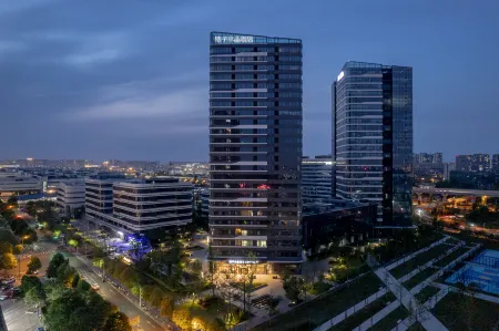 Crystal Orange Hotel Chengdu High-tech West District University of Electronic Science and Technology Отели рядом с достопримечательностью «Shanxi Institute of Communication and Arts»