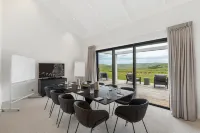 Te Karaka Lodge Hotel a Pepepe