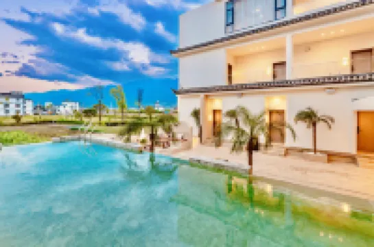 大理依詩曼度假民宿（洱海S灣生態廊道店）