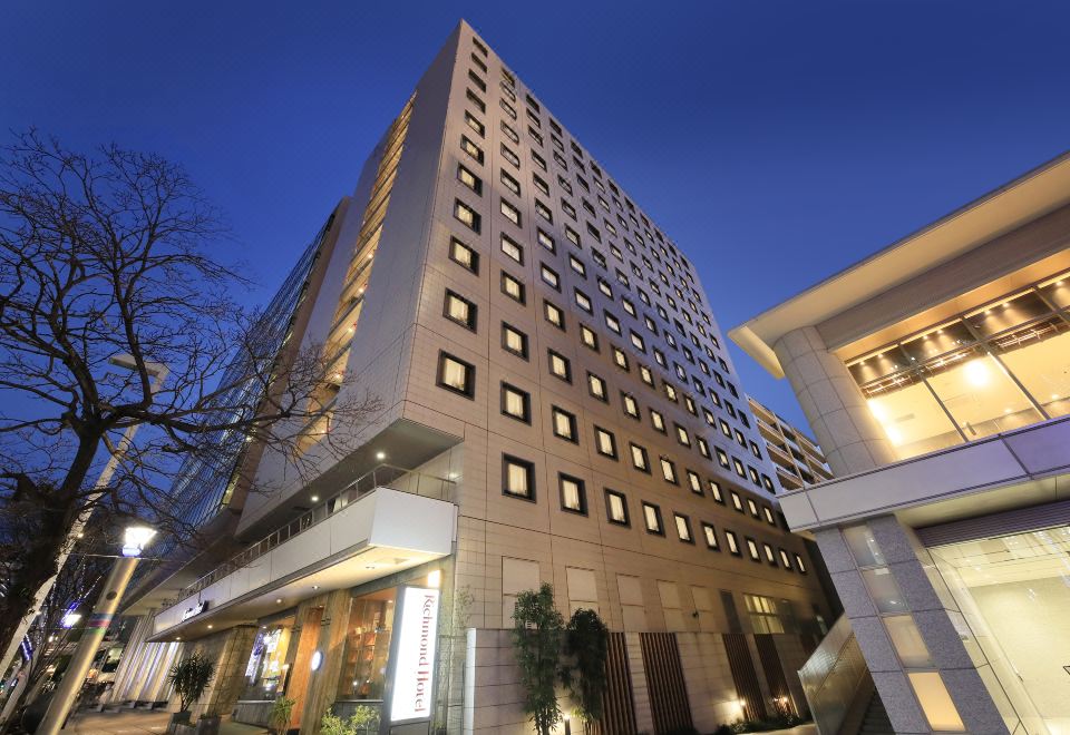 2. 리치몬드 호텔 ..