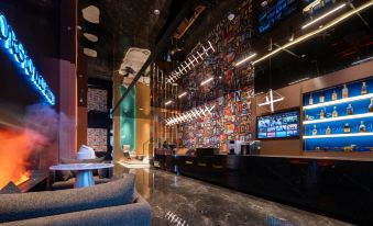 The GiorgioMorandi Hotels (Weihai Huoju 8th Street International Coastal Baths)