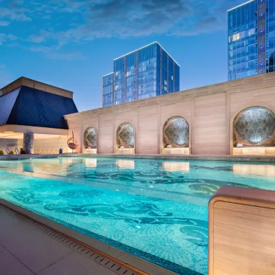 Grand Mercure Hangzhou Zijingang Hotels near Gongshu