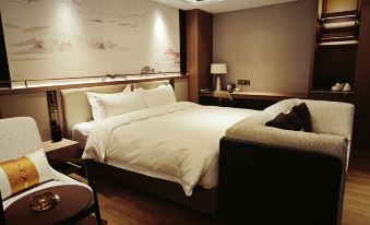 Mouding Qingyin Hotel