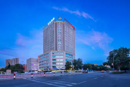 Bole Donggang Pearl Hotel