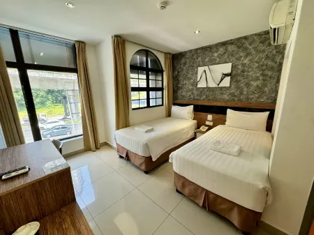 Jin Hotel