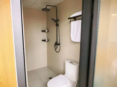 RUSHAN YUELAI BUSINESS HOTEL Отели рядом с достопримечательностью «Thumb Plaza»